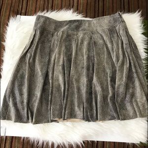 🎉HP🎉 INC Pleated Faux Snake Skin Print Skirt 14